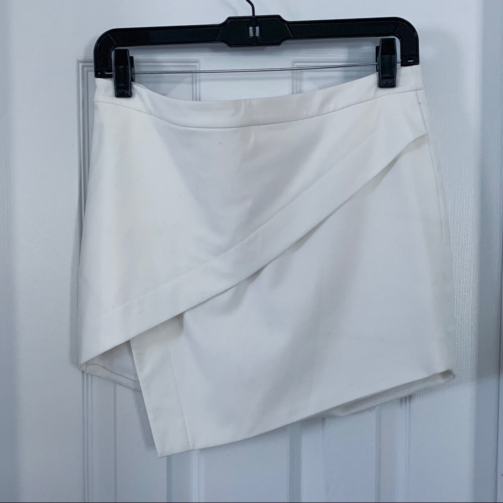 Michelle Mason Asymmetrical Skirt.  Sz 6